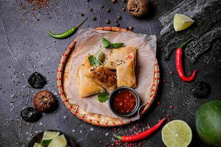 Харумаки со свининой