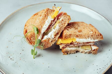 Сэндвич с беконом