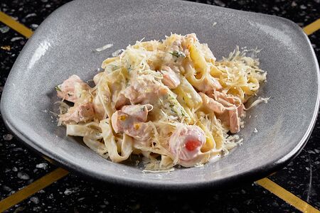 Тальятелле с форелью и цукини