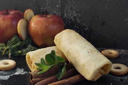 Блинчики с яблоком