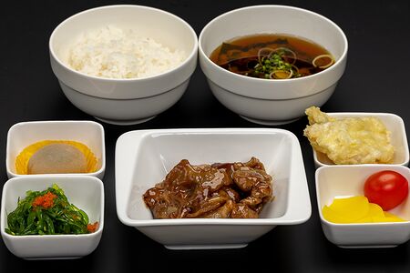 Свинина якинику