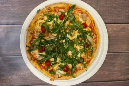 Пицца скаморца с цыпленком