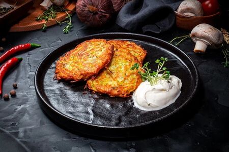 Драники со сметаной