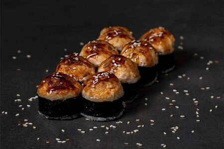 Запеченный ролл с креветкой