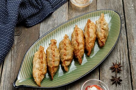 Сет: гёдза с креветками и курицей (6 шт.)