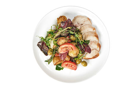 Микс-салат с копчёным цыпленком и картофелем беби