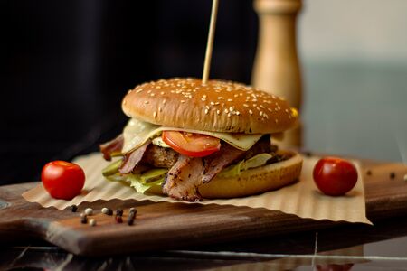 Бургер Пикантный говяжий