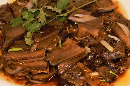 Говядина в соусе