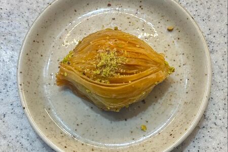 Пахлава с фисташками Midye