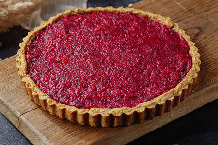 Пирог песочный с брусникой