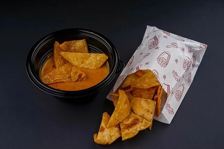 Чили кон Кейсо