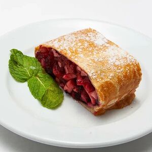 Штрудель ягодный