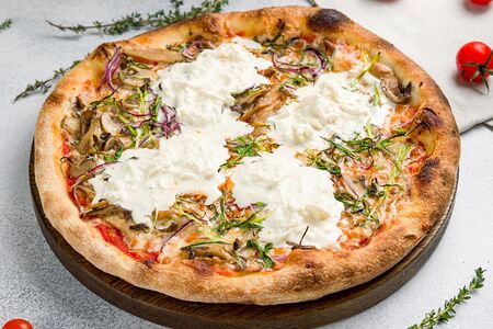 Пицца с Грибами и Страчателлой