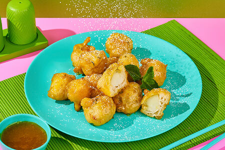 Попкорн из яблок в соусе Манго