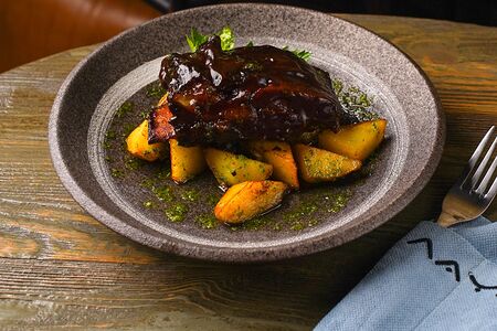 Говяжьи ребрышки