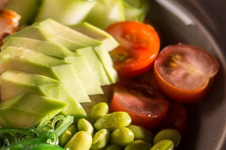 Поке с авокадо