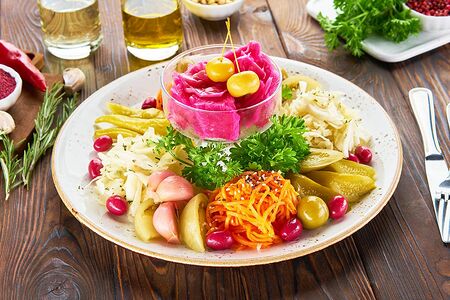 Ассорти из маринадов