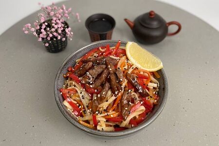 Вок с говядиной