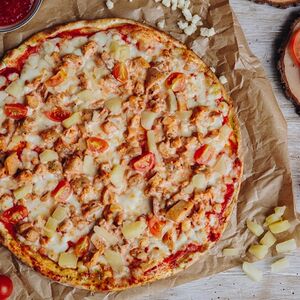 Пицца Курица с ананасом