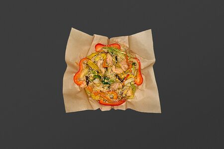 Вок со стеклянной лапшой и курицей