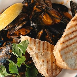 Мидии в соусе том ям