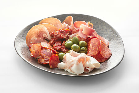 Мясная тарелка