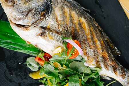 Дорадо на мангале