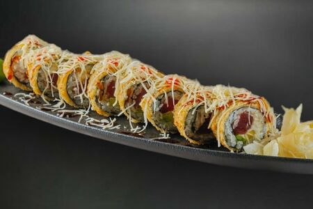 Острый теплый тунец с пармезаном