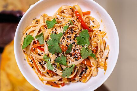 Удон с курицей