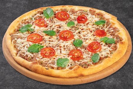 Открытое хачапури с курицей, с грибами, с помидорами