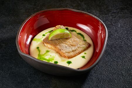 Палтус с картофельно-имбирным кремом