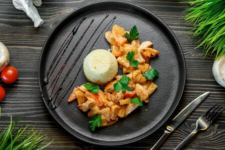 Курица по-тайски с кускусом