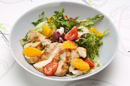 Салат с курицей и апельсином