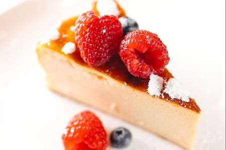 Чизкейк с ягодами
