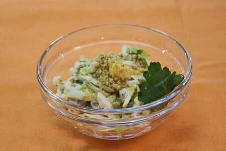 Салат из сельдерея с курицей