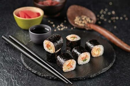 Сяке Спайси ролл