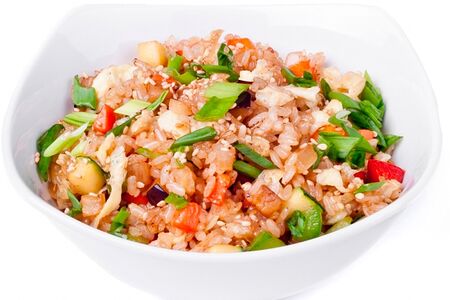 Жареный рис с цыпленком в коробочке