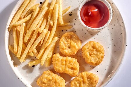 Нагетсы с картофелем фри