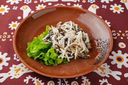 Салат с телятиной