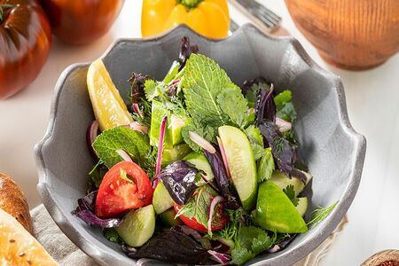 Салат Чобан из свежих Бакинских овощей