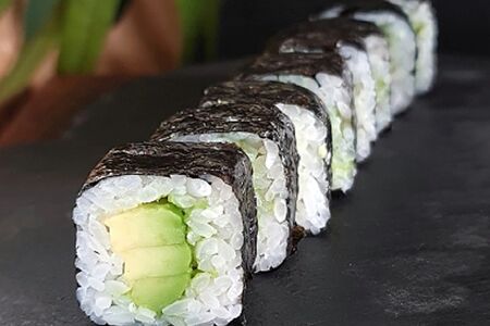 Мини-ролл с авокадо