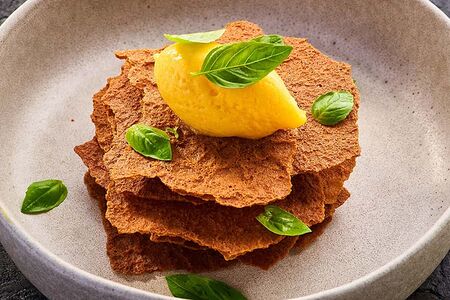 Мильфей медовый с сорбетом лимон-лайм