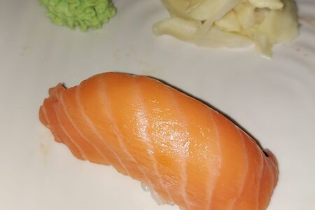 Лосось нигири