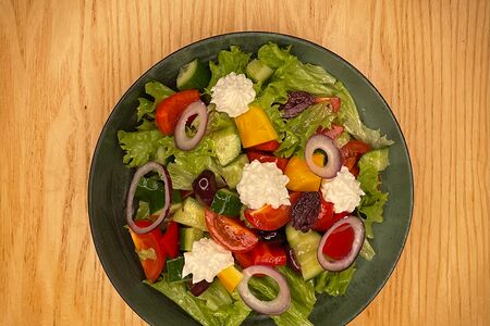 Салат Каламата с сырным муссом