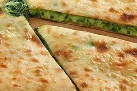 Пирог осетинский со шпинатом