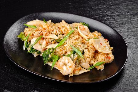 Гохан с морепродуктами