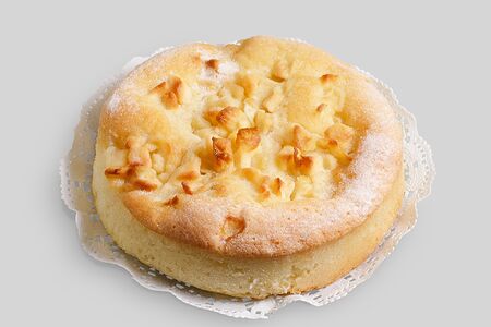 Шарлотка с яблоками