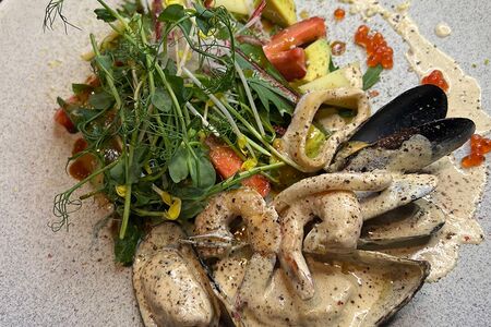 Салат с морепродуктами