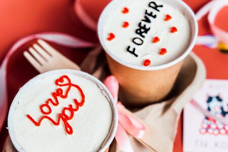 Бенто-торт в стаканах Cake to go (любая надпись на торте)