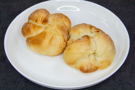 Булка с сахаром